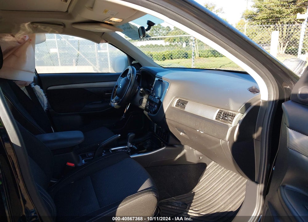 2018 MITSUBISHI OUTLANDER LE/SE/SEL VIN: JA4AD3A34JZ068229