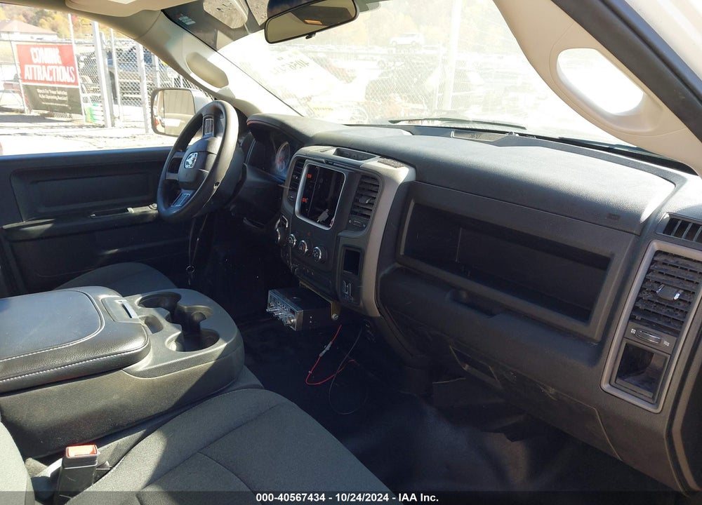 2022 RAM 1500 CLASSIC TRADESMAN 4X4 6'4 BOX VIN: 1C6RR7FG6NS226590