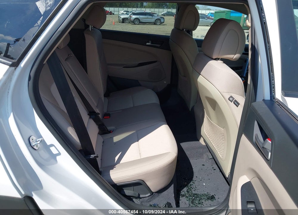 2018 HYUNDAI TUCSON SE VIN: KM8J23A48JU669558