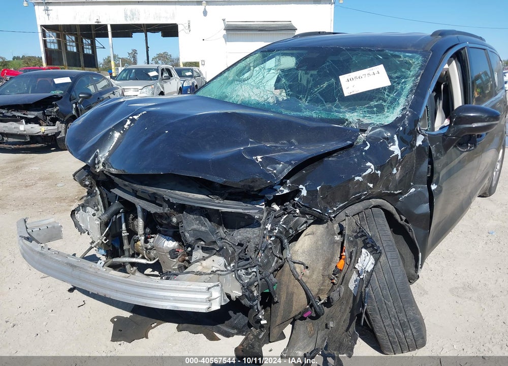 2022 CHRYSLER PACIFICA TOURING L VIN: 2C4RC1BG2NR162613