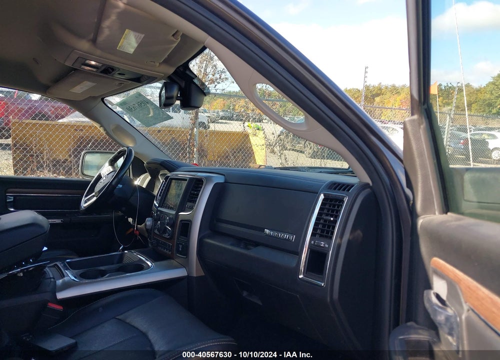 2018 RAM 1500 LAIE  4X4 5'7 BOX VIN: 1C6RR7NM1JS315274