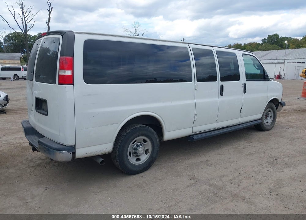 2017 CHEVROLET EXPRESS 3500 LT VIN: 1GAZGPFG6H1197058
