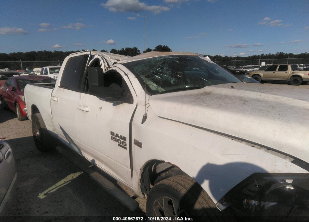 2019 RAM 1500 CLASSIC VIN: 1C6RR6TT7KS572123