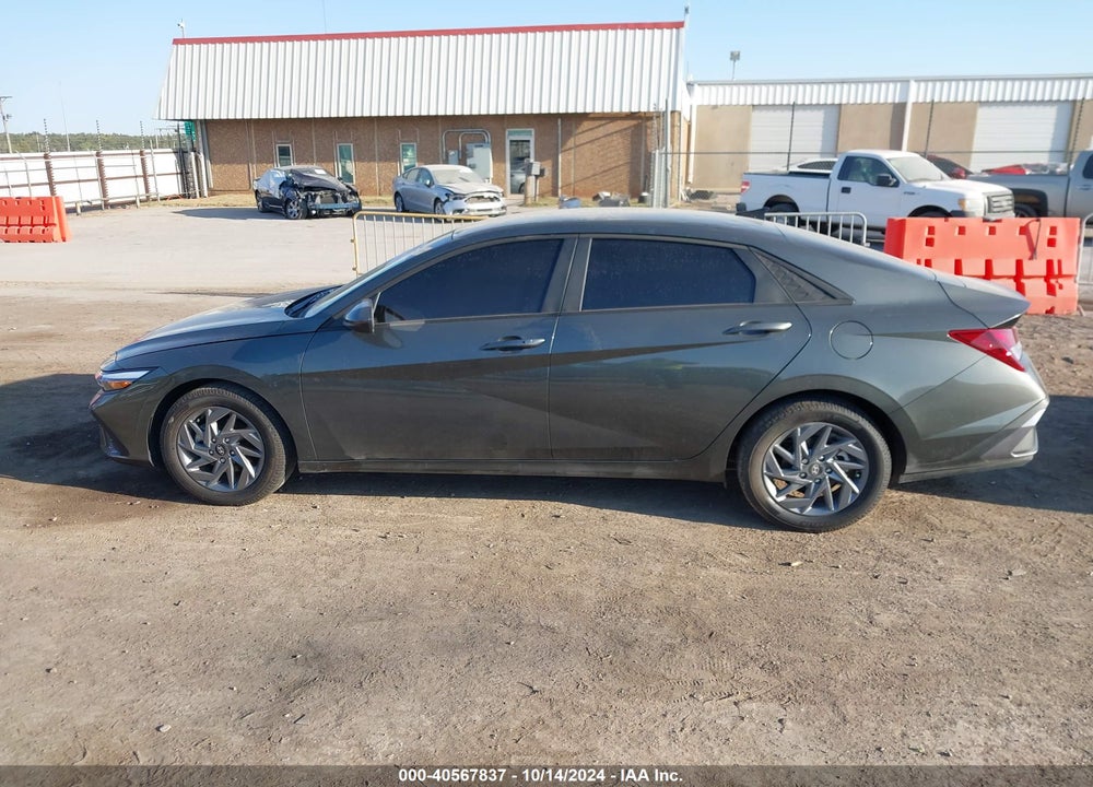 2024 HYUNDAI ELANTRA SEL VIN: KMHLM4DG1RU724748