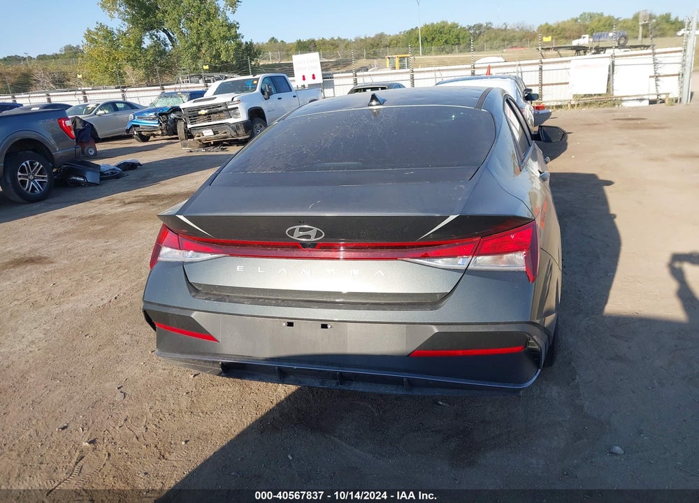 2024 HYUNDAI ELANTRA SEL VIN: KMHLM4DG1RU724748