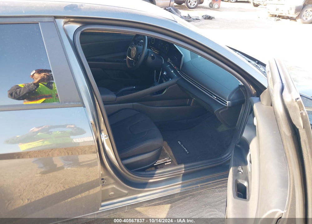 2024 HYUNDAI ELANTRA SEL VIN: KMHLM4DG1RU724748