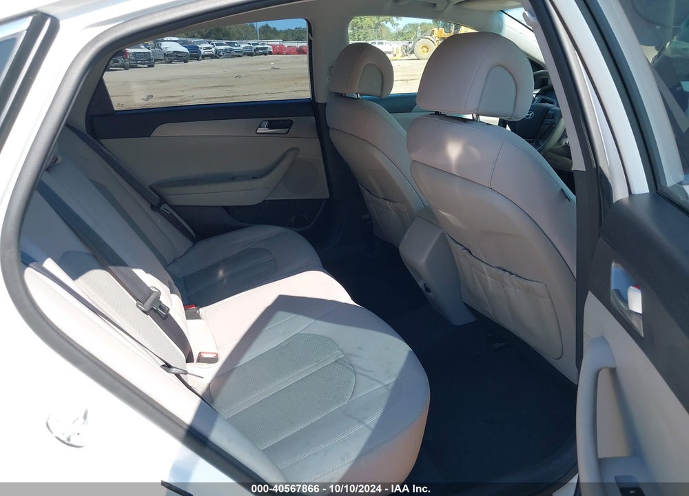 2015 HYUNDAI SONATA SE VIN: 5NPE24AF1FH226473