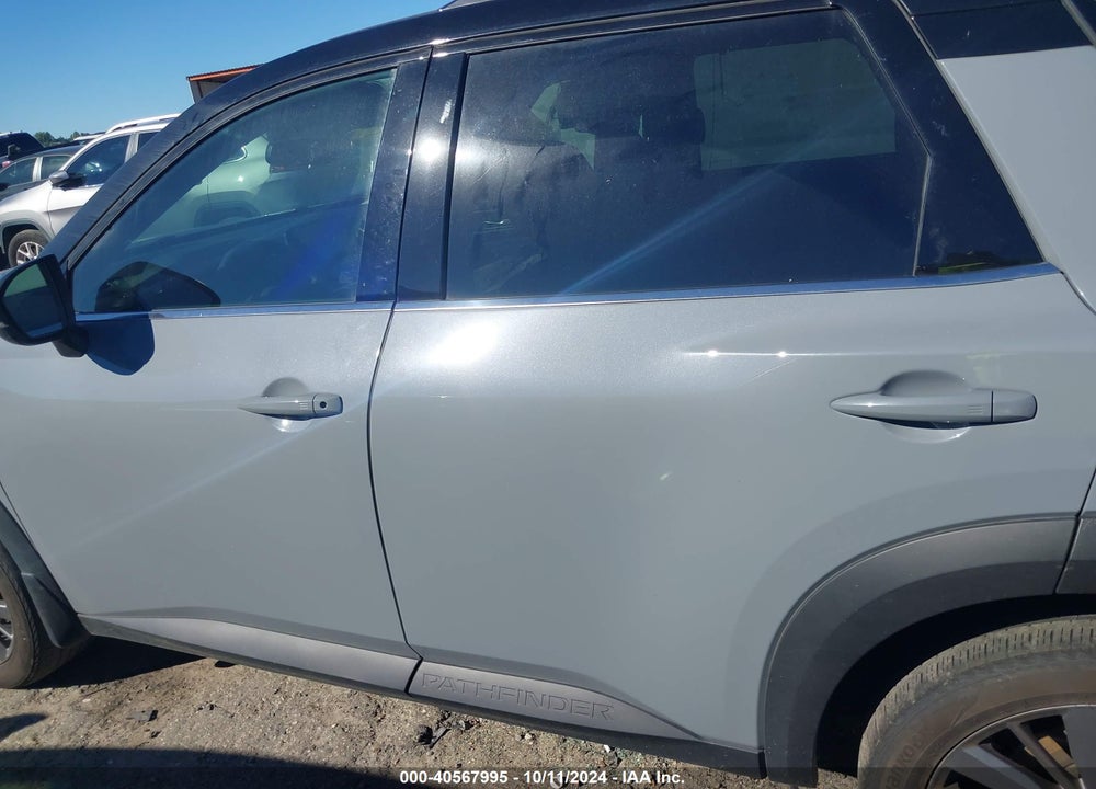 2022 NISSAN PATHFINDER SL 4WD VIN: 5N1DR3CD1NC258309
