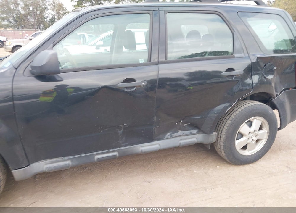 2011 FORD ESCAPE XLS VIN: 1FMCU0C77BKB45727