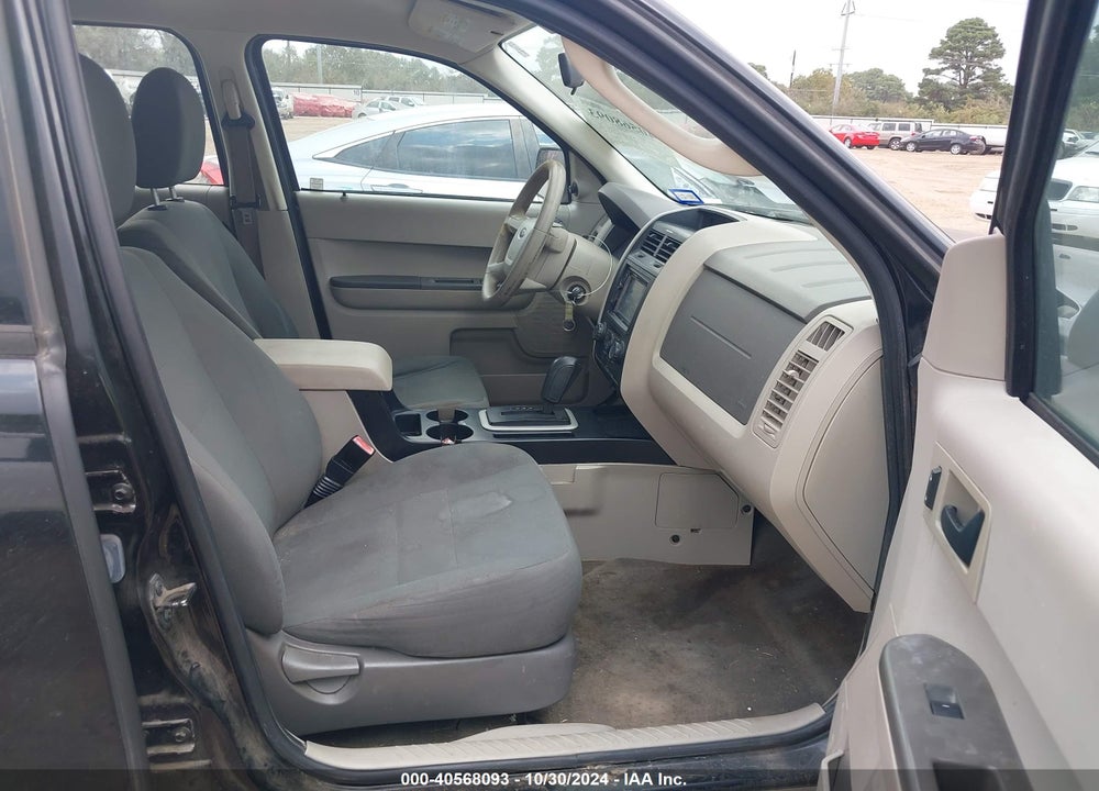 2011 FORD ESCAPE XLS VIN: 1FMCU0C77BKB45727