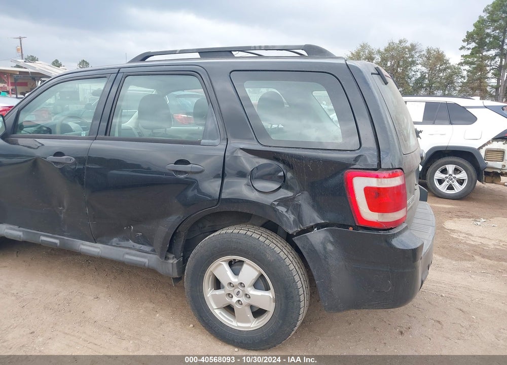 2011 FORD ESCAPE XLS VIN: 1FMCU0C77BKB45727
