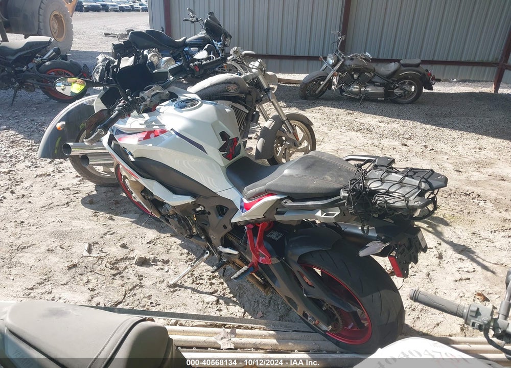 2022 BMW S 1000 XR VIN: WB10E4306N6F37089