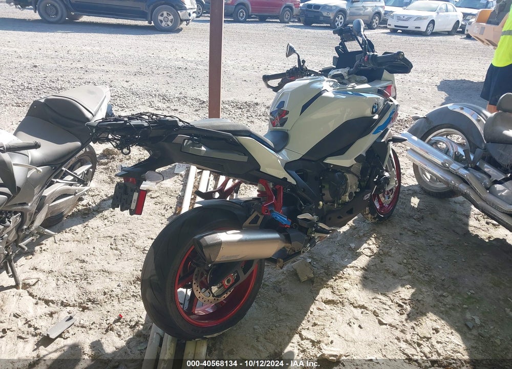 2022 BMW S 1000 XR VIN: WB10E4306N6F37089