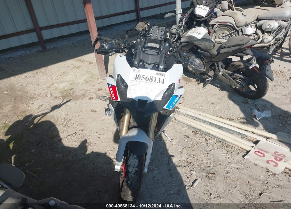 2022 BMW S 1000 XR VIN: WB10E4306N6F37089