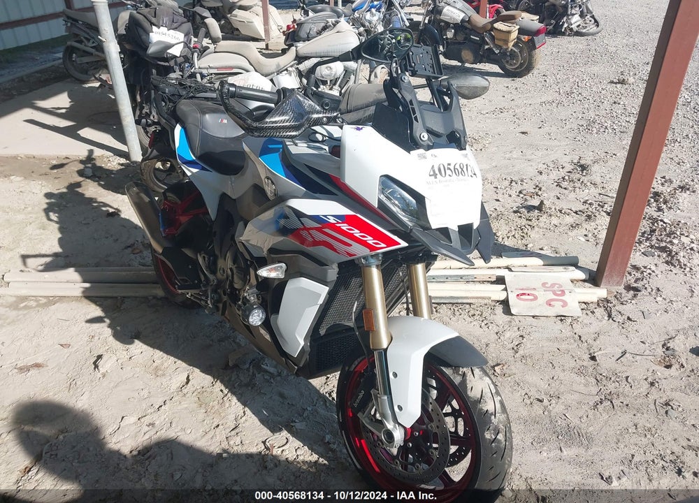2022 BMW S 1000 XR VIN: WB10E4306N6F37089