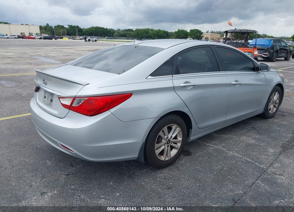 2013 HYUNDAI SONATA GLS VIN: 5NPEB4AC4DH615854