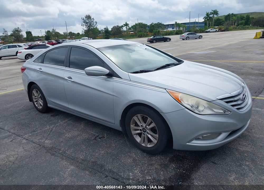 2013 HYUNDAI SONATA GLS VIN: 5NPEB4AC4DH615854