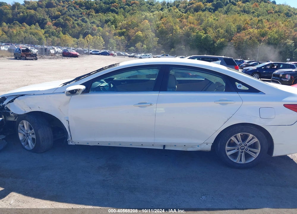 2014 HYUNDAI SONATA GLS VIN: 5NPEB4AC3EH841157