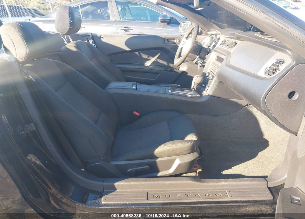 2014 FORD MUSTANG V6 VIN: 1ZVBP8EM4E5311419
