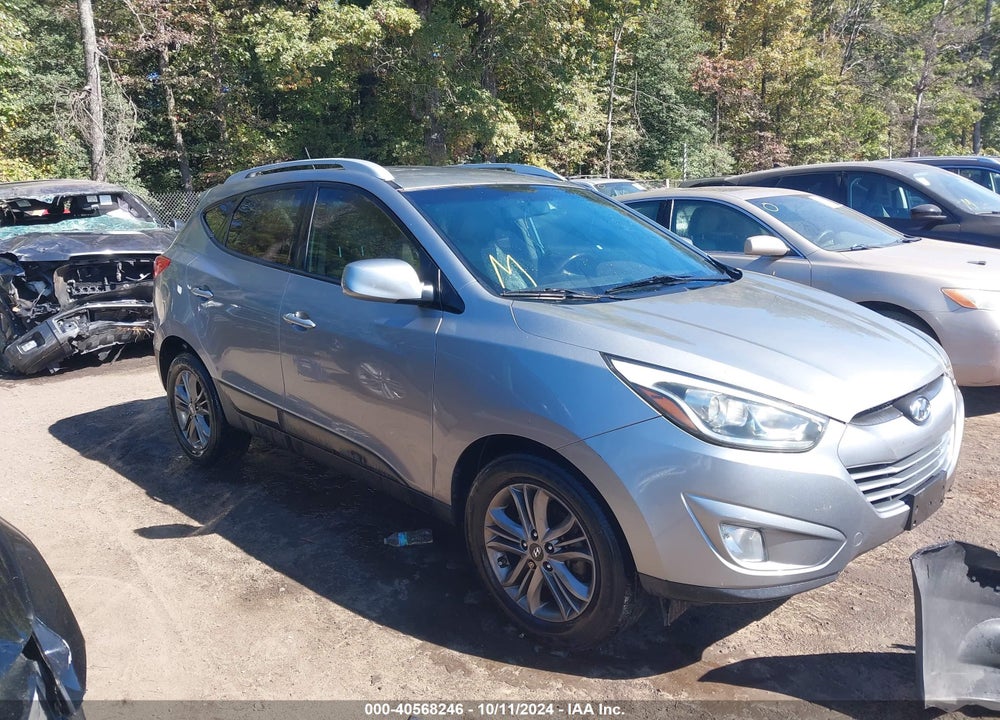 2015 HYUNDAI TUCSON SE VIN: KM8JU3AG8FU979270