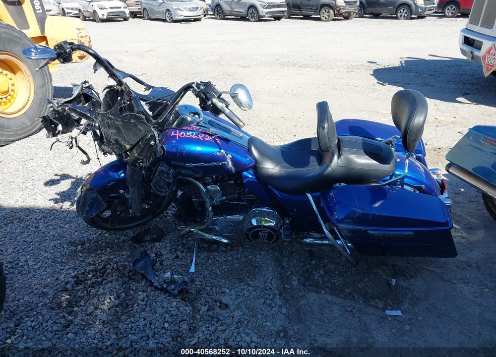 2016 HARLEY-DAVIDSON FLTRXS ROAD GLIDE SPECIAL VIN: 1HD1KTM13GB680251
