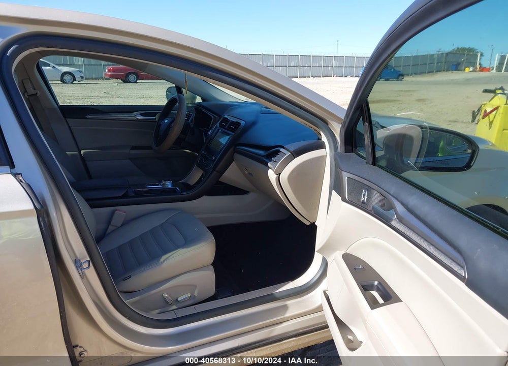 2017 FORD FUSION SE VIN: 3FA6P0HD5HR304309