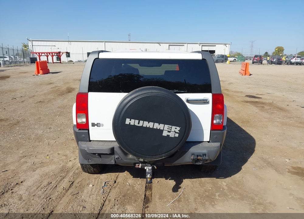2010 HUMMER H3 SUV LUXURY VIN: 5GTMNJEE2A8117037
