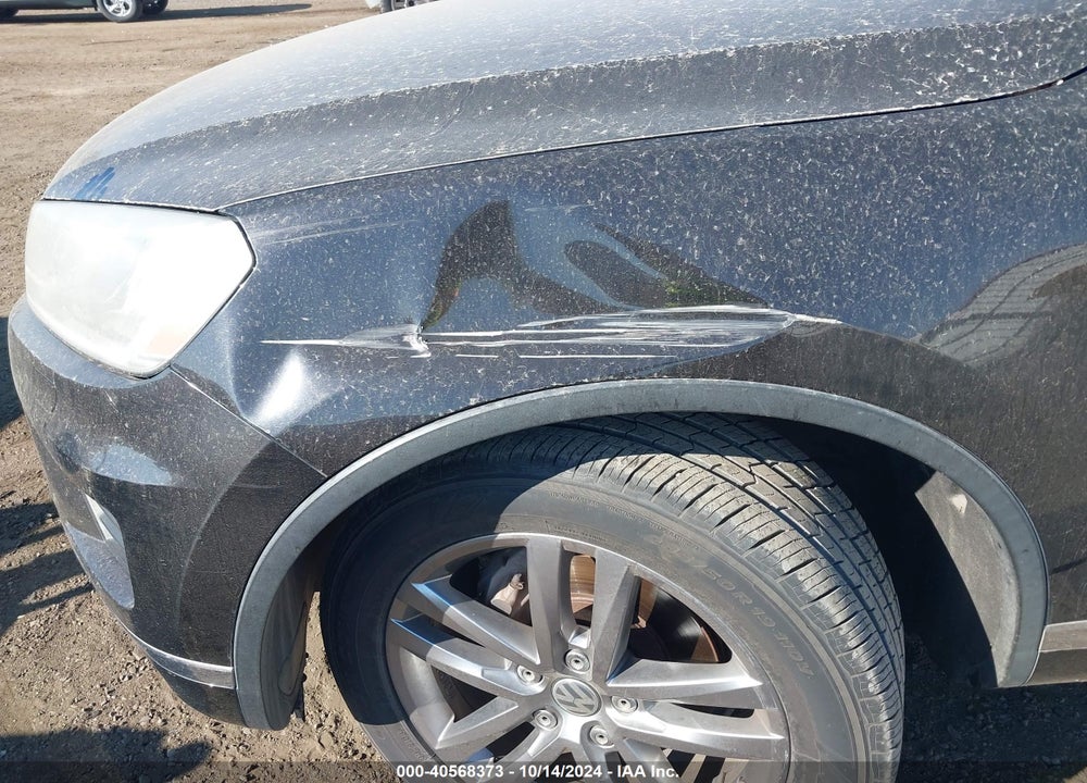 2016 VOLKSWAGEN TOUAREG VR6 LUX VIN: WVGEF9BP9GD011581
