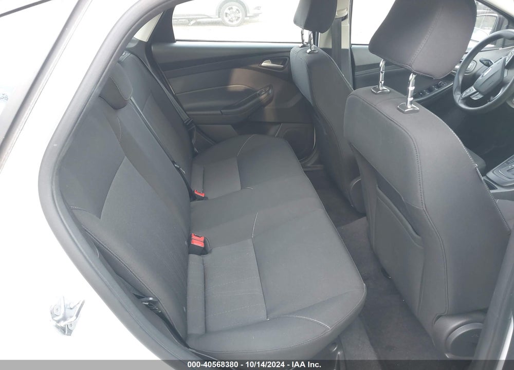 2017 FORD FOCUS SE VIN: 1FADP3F21HL207827