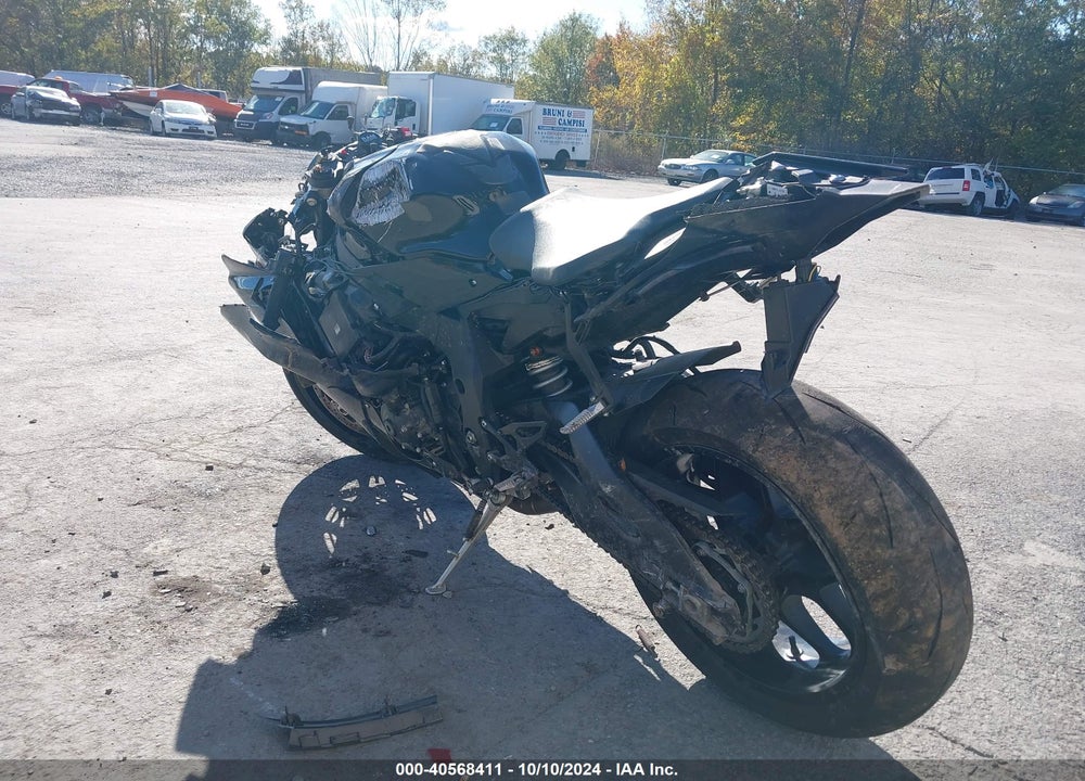 2023 YAMAHA YZFR1 VIN: JYARN66E8PA003064