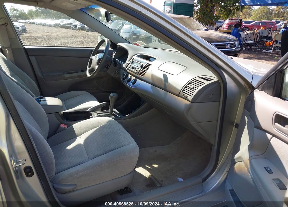 2004 TOYOTA CAMRY STD/ VIN: 4T1BE32K04U930940