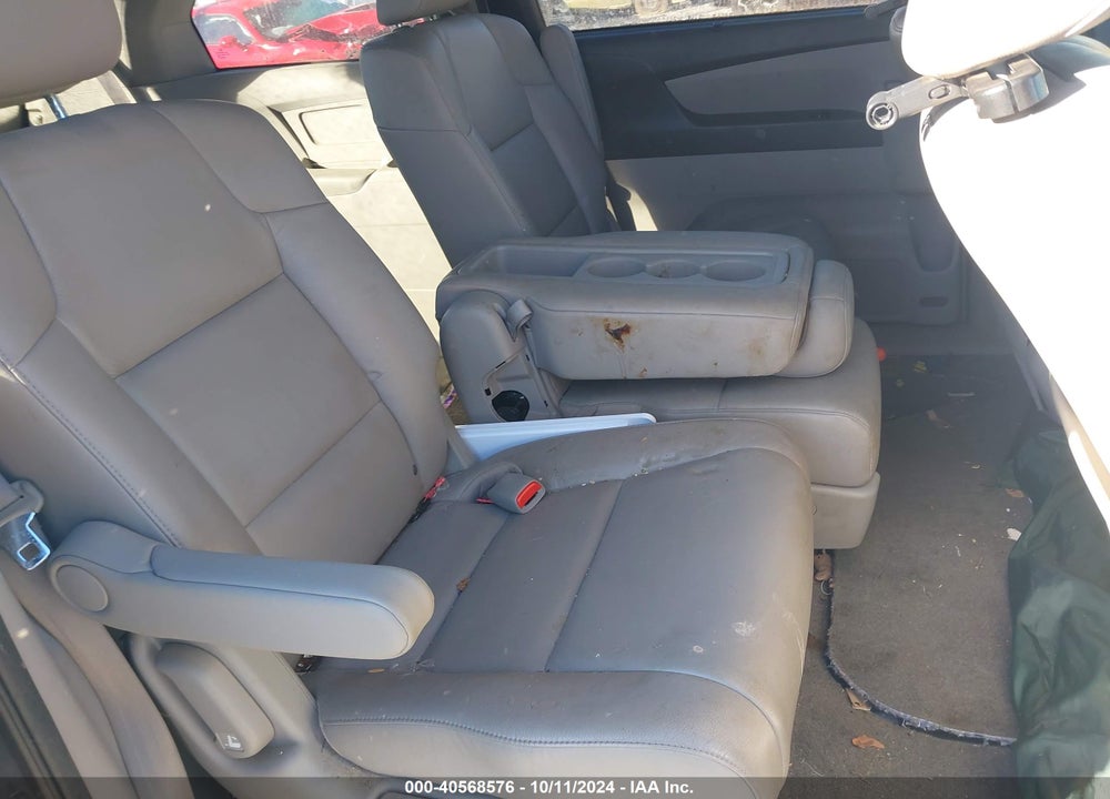 2011 HONDA ODYSSEY EX-L VIN: 5FNRL5H62BB061522