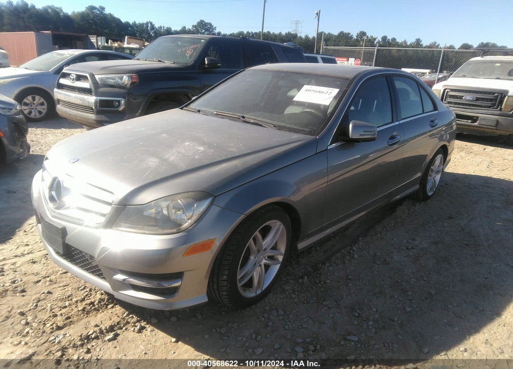 2013 MERCEDES-BENZ C 250 LUXURY/SPORT VIN: WDDGF4HB5DR270441