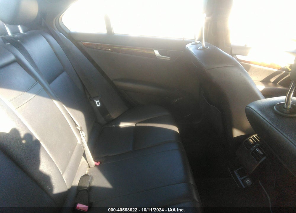 2013 MERCEDES-BENZ C 250 LUXURY/SPORT VIN: WDDGF4HB5DR270441