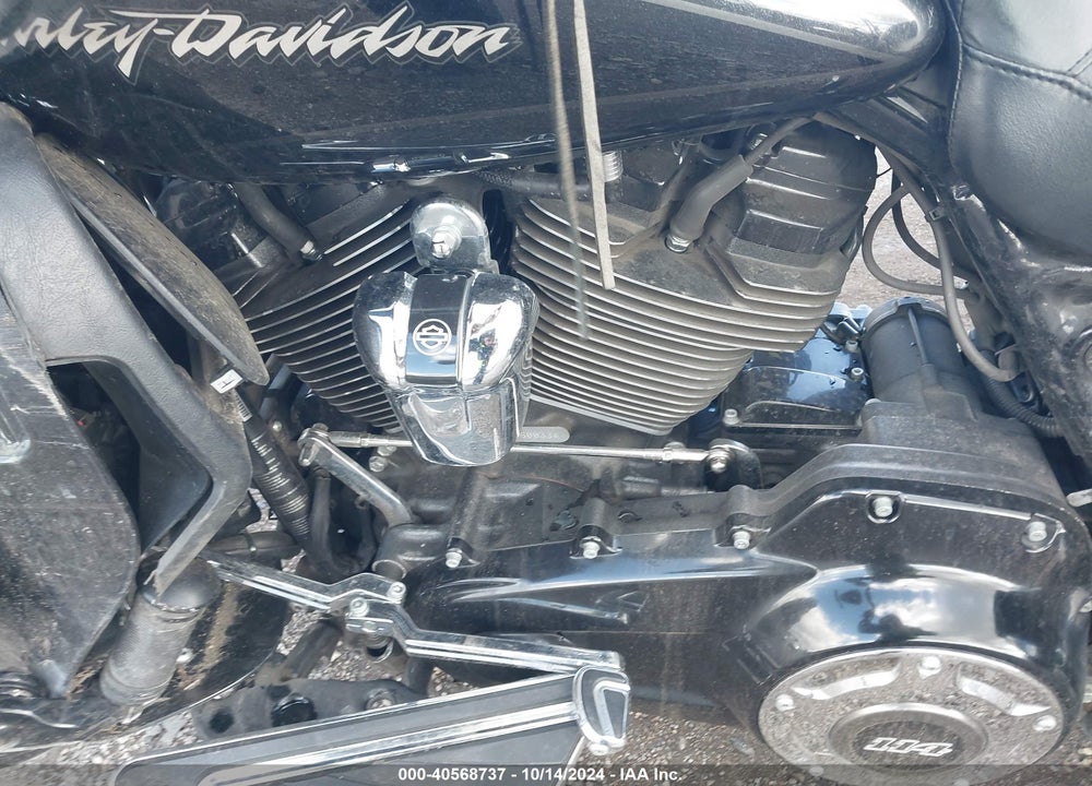 2017 HARLEY-DAVIDSON FLHXSE CVO STREET GLIDE VIN: 1HD1PXF13HB960033