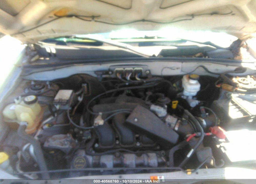2008 FORD ESCAPE LIMITED VIN: 1FMCU04118KA28163