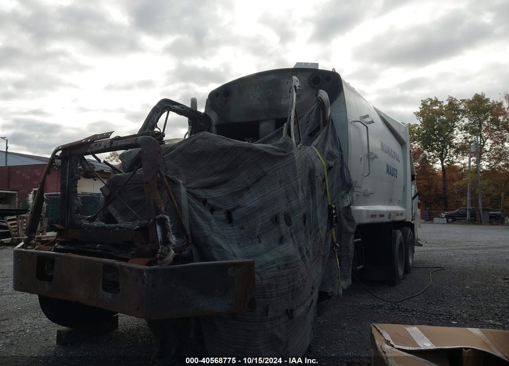 2013 FREIGHTLINER 108SD VIN: 1FVHG5BS6DDBV8732