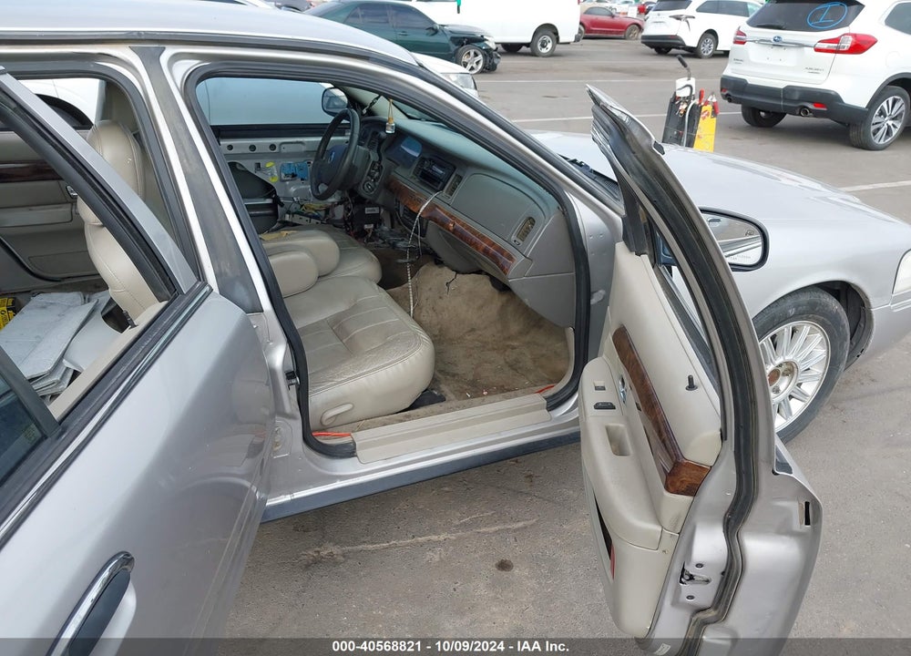 2010 MERCURY GRAND MARQUIS LS (FLEET ONLY) VIN: 2MEBM7FV6AX614139