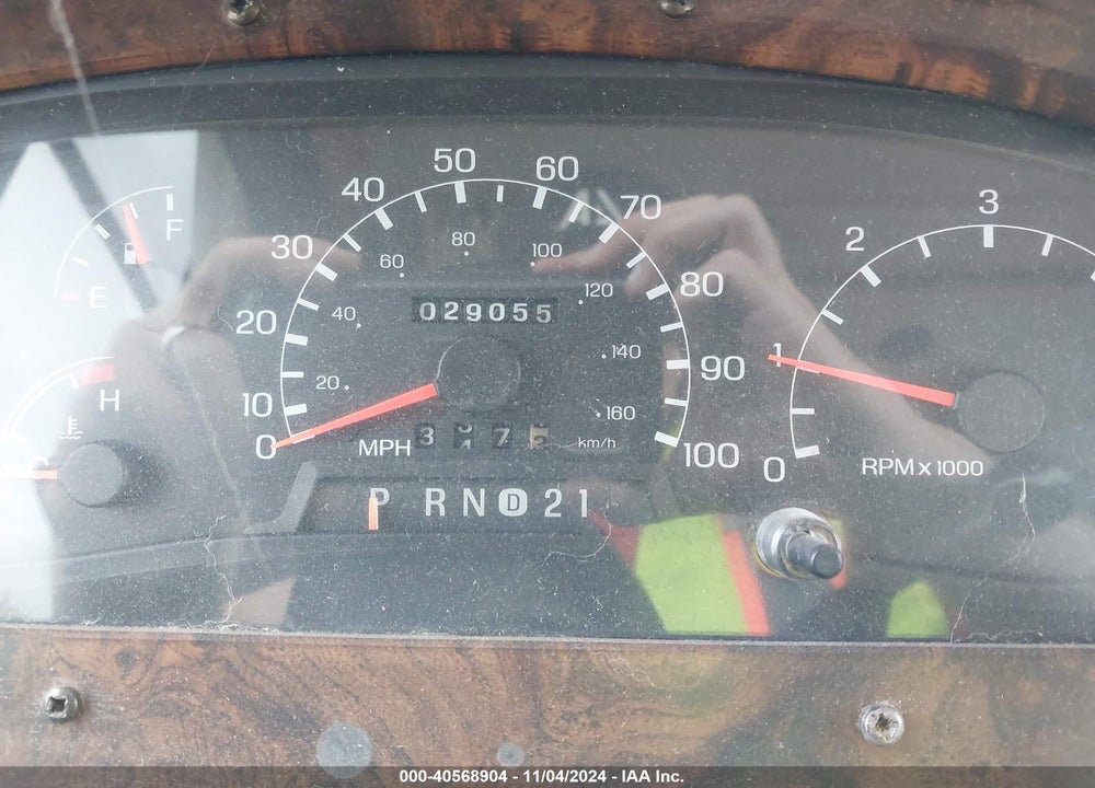 2000 FORD F550 SUPER DUTY STRIPPED CHASS VIN: 1FCNF53S6Y0A00692