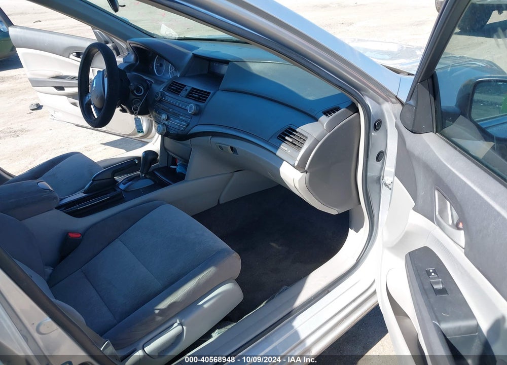 2009 HONDA ACCORD 2.4 LX VIN: 1HGCP26379A152582