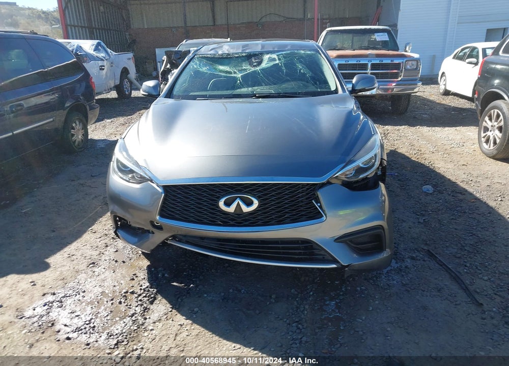 2018 INFINITI QX30 LUXURY VIN: SJKCH5CP2JA056686