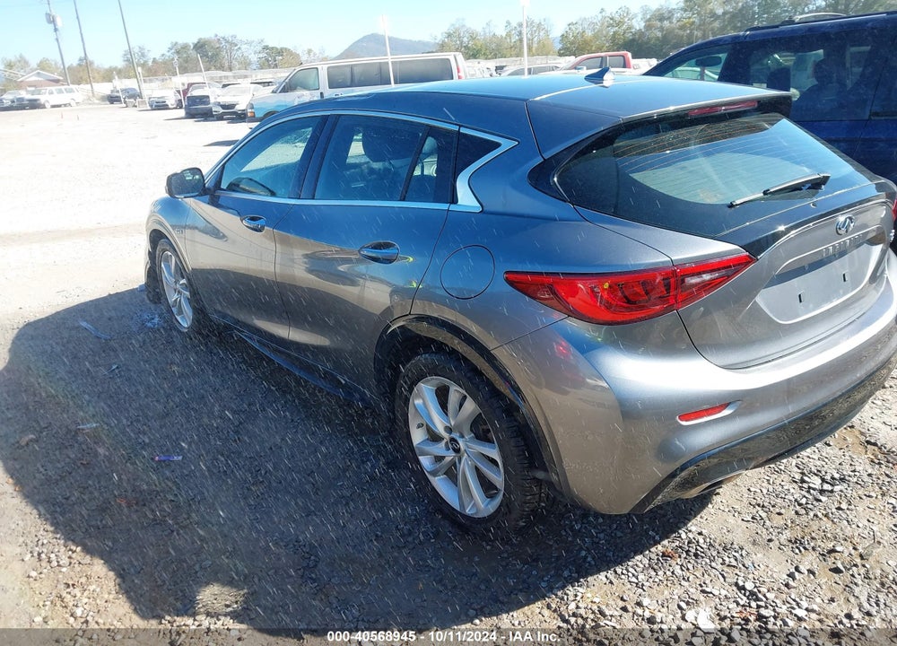 2018 INFINITI QX30 LUXURY VIN: SJKCH5CP2JA056686