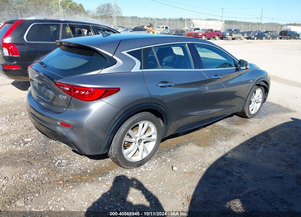 2018 INFINITI QX30 LUXURY VIN: SJKCH5CP2JA056686