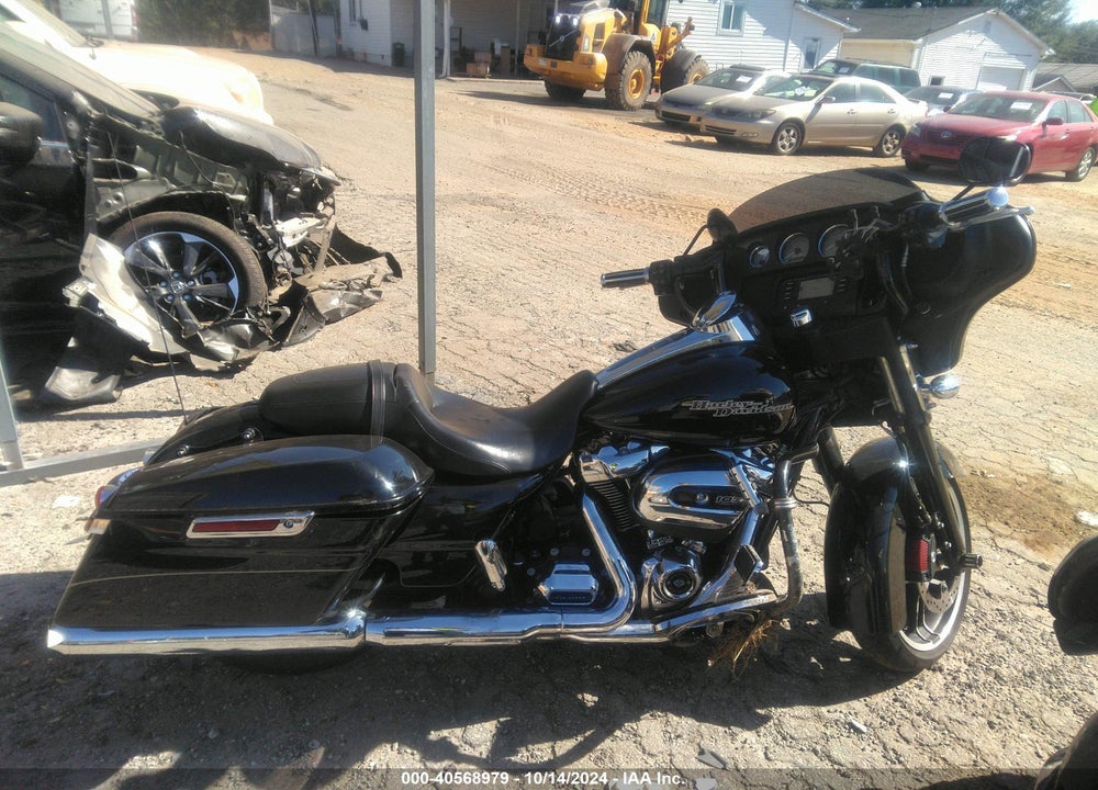 2017 HARLEY-DAVIDSON FLHX STREET GLIDE VIN: 1HD1KBC13HB638837