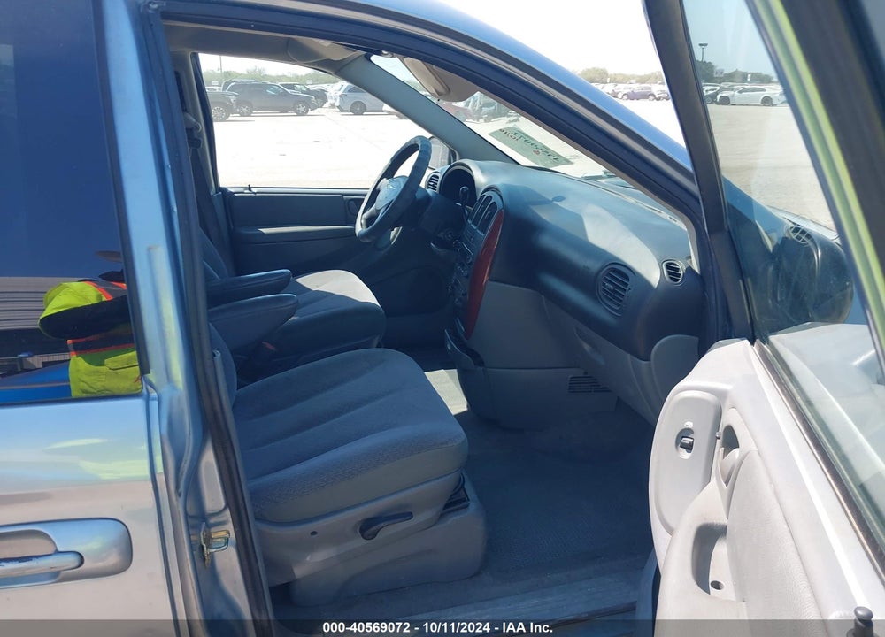 2005 CHRYSLER TOWN & COUNTRY VIN: 1C4GP45R75B439619