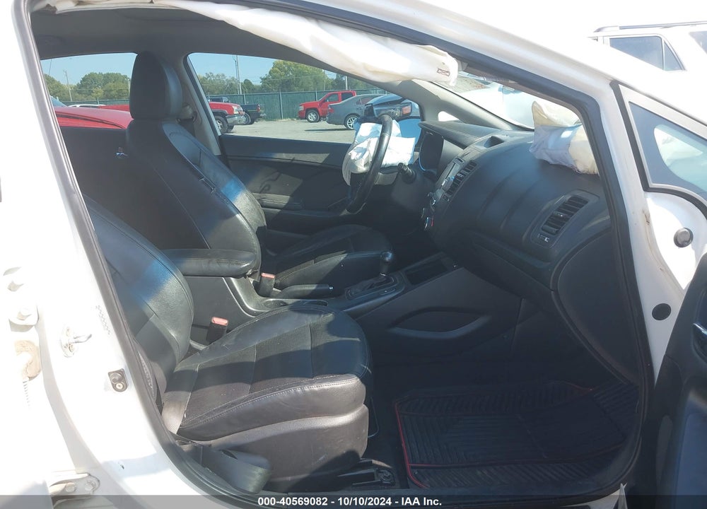 2016 KIA FORTE EX VIN: KNAFZ4A83G5593519
