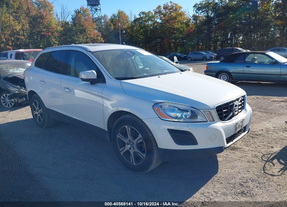 2013 VOLVO XC60 T6 VIN: YV4902DZXD2383609