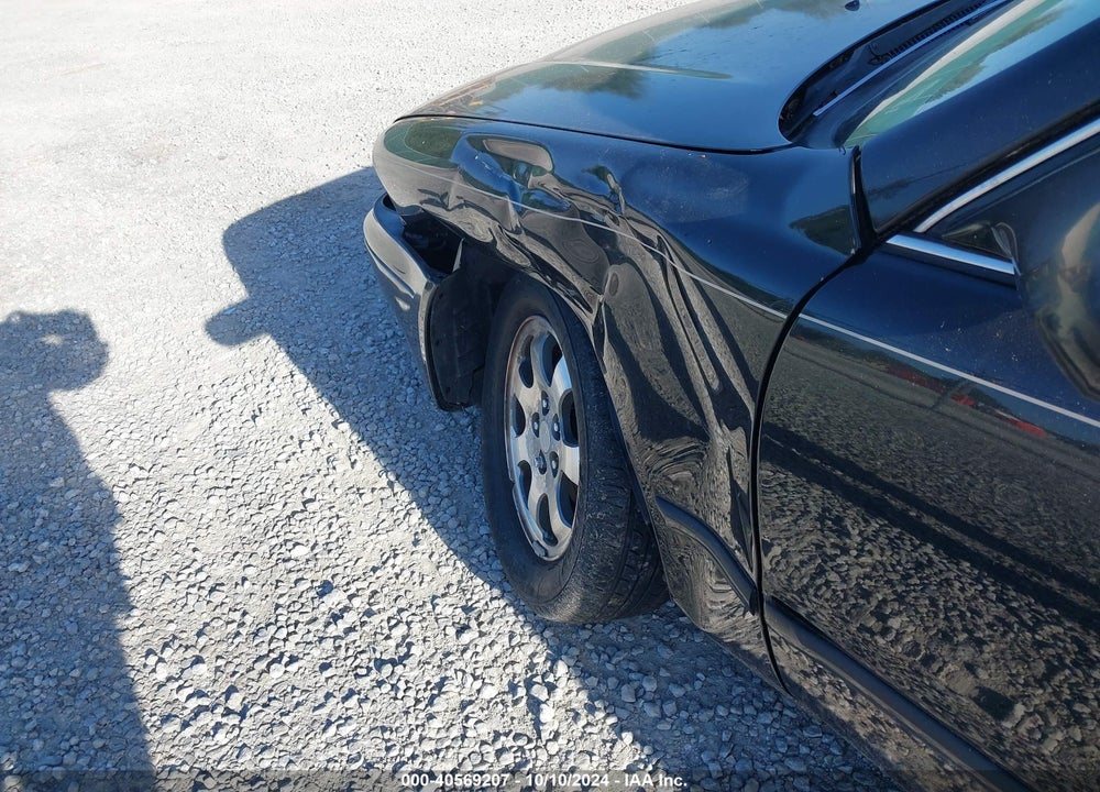 2000 MAZDA 626 ES/LX VIN: 1YVGF22C8Y5105149