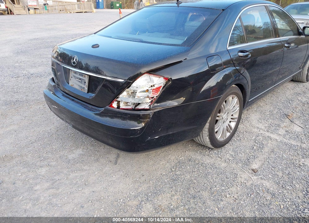 2007 MERCEDES-BENZ S 550 VIN: WDDNG71X17A039602