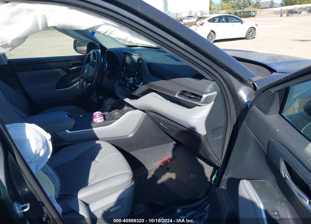 2021 TOYOTA HIGHLANDER XLE VIN: 5TDGZRBH5MS132105